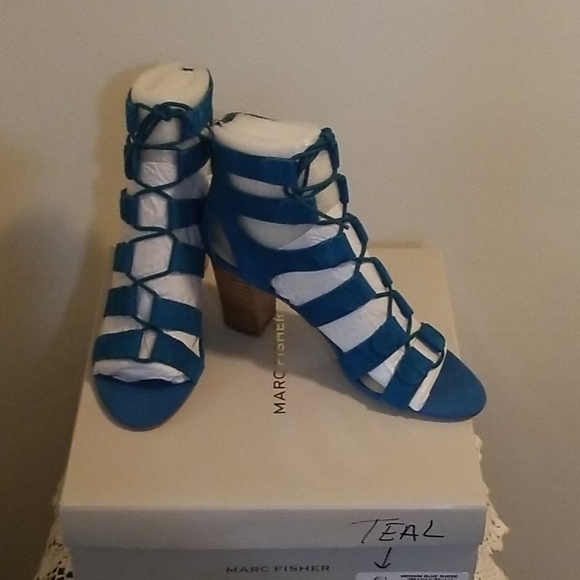 All sort of foot wear/ shoes - Picture 10 of 16